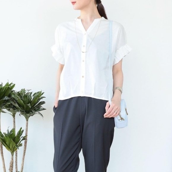 BEAMS Heart - White Button down V neck Short sleeve blouse shirt - Picture 3 of 15